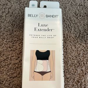 Extender for Luxe Belly Wrap to adjust size and extend when necessary.